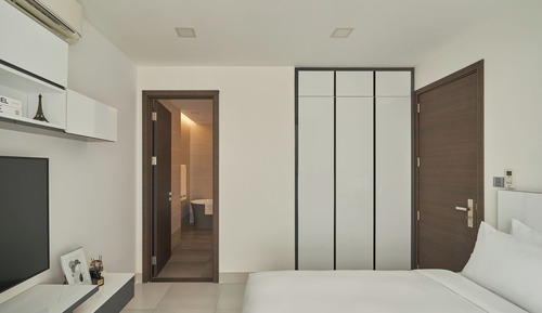 2-Bedroom Apartment City View