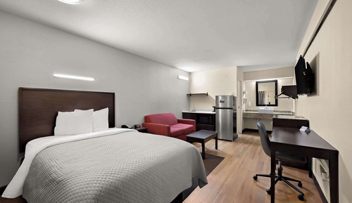 Room, 1 Queen Bed, Non Smoking (Efficiency)