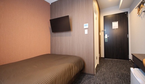 Single Room, Smoking
