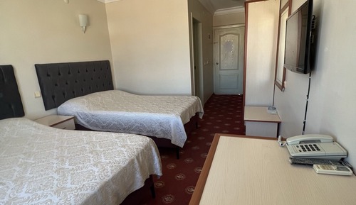 Standard Room, Multiple Beds, Smoking, City View