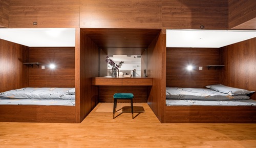 Comfort Quadruple Room, Women only