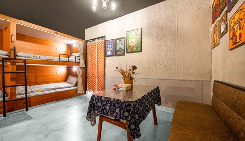 Comfort Shared Dormitory, Men only
