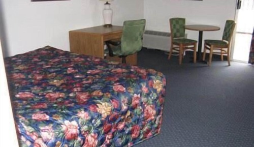 King Room with One King Bed Smoking