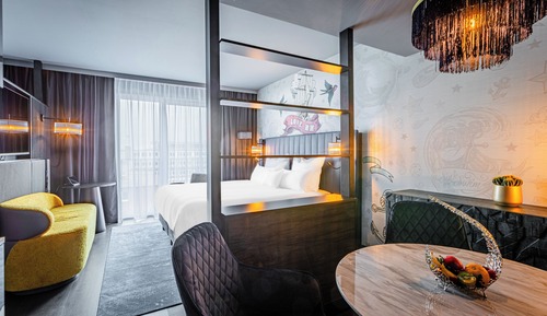 Suite (Heaven)