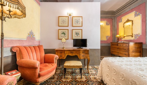 Deluxe Double or Twin Room