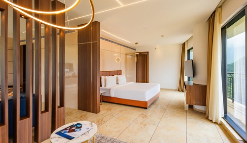 Sultan Grand