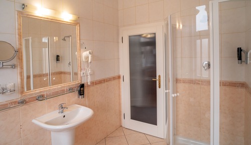 Comfort Single Room