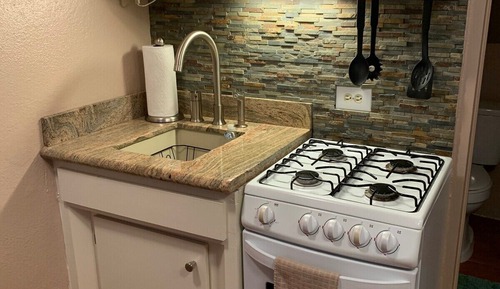 Studio Suite, 1 Queen Bed, Kitchenette, Mountain View