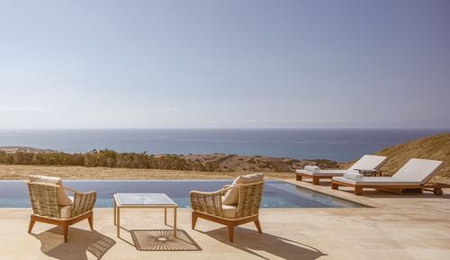 Sirine pool suite with ocean view