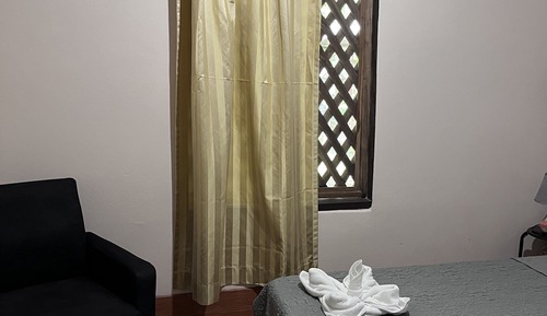 Basic Room, Ensuite