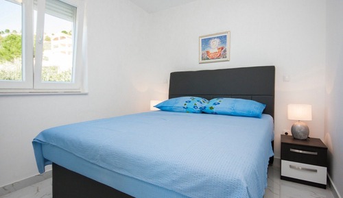 Apartment (Two Bedroom Apartment with Balcony)
