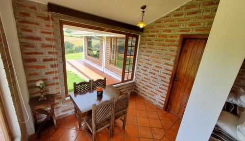 Family Room, Mountain View