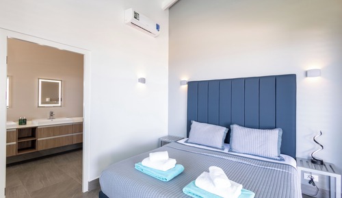 Design Villa, 4 Bedrooms, Private Pool, Sea View