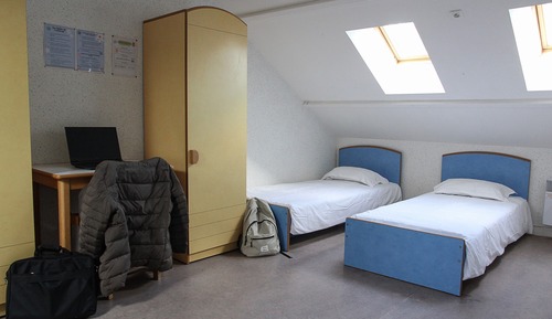 Room (Private 5 Beds)