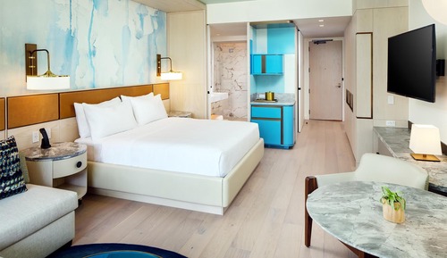 Room, 1 King Bed, Balcony, Pool View