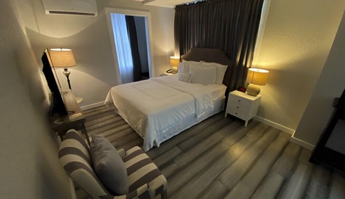 Economy Single Room, 1 Queen Bed