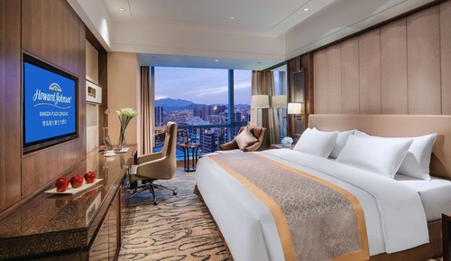 Deluxe Room, 1 King Bed, Smoking