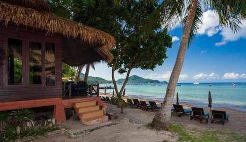 Deluxe Beach Front Bungalow