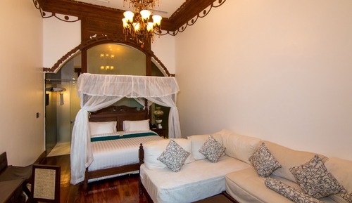 Executive Studio Suite