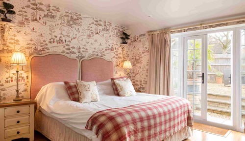 Superior Double or Twin Room, Ensuite, Garden View (The Wadenhoe)