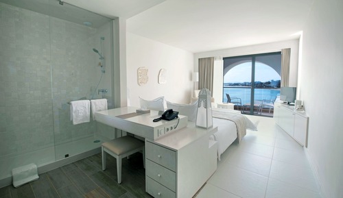 Superior Double Room, Sea View (and pool view)