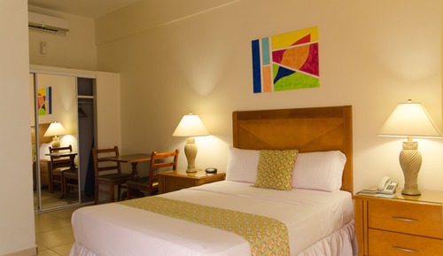Standard Room, 1 Queen Bed