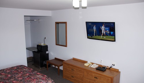 Deluxe Double Room, 2 Queen Beds, Refrigerator & Microwave, Ground Floor