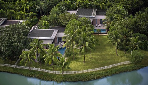 Park Lake View Villa (King/Twin)