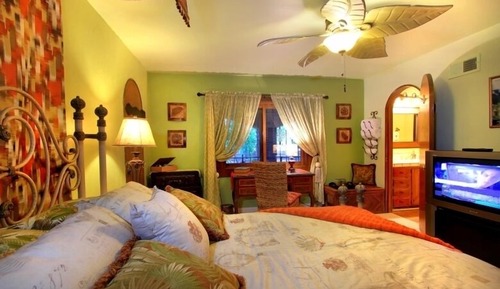 Deluxe Room, 1 Queen Bed (International)