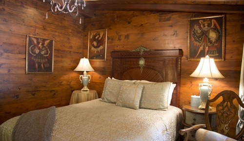 Deluxe Room, 1 Queen Bed (Wedgewood)