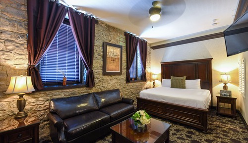 Romantic Suite, Jetted Tub