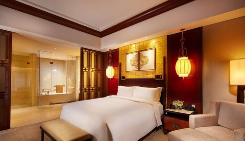 Deluxe Suite, 1 King Bed