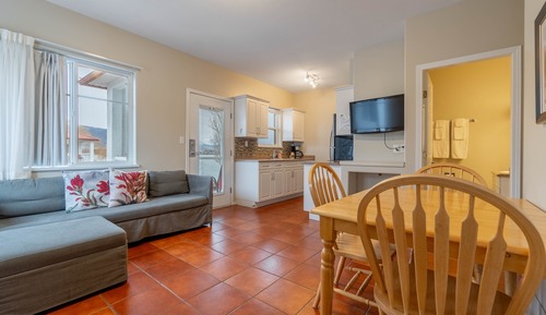 2 Bedroom Lakeview Suite