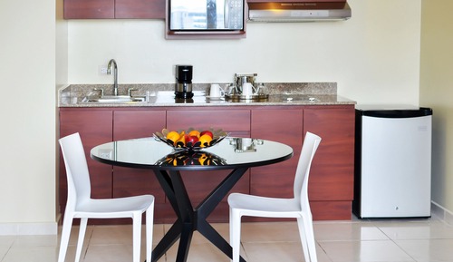 Executive Suite, 1 King Bed, Kitchenette, City View