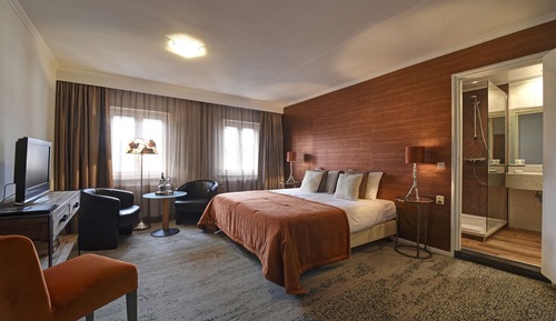 Room (Cool Village Side)