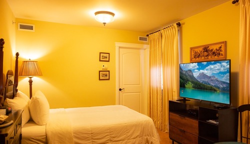 Economy Room