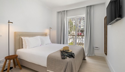 Superior Two Bedroom Apartment