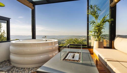 Vip Dlx Sky Room