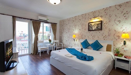 Signature Triple Room