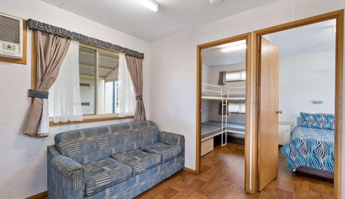 Standard 2 Bedroom Cabin - Sleeps 4