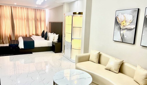 Premium Club Room with Pool
