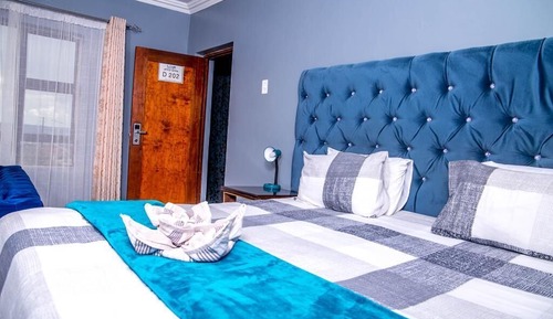Deluxe Room, 1 Queen Bed, Non Smoking, Hot Tub