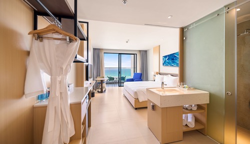 Premier King Room Oceanfront