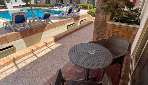 Double Room, 1 King Bed, Pool View