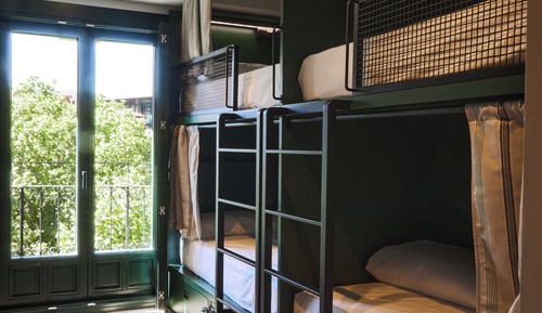 Bed in 6-bed Female Dorm