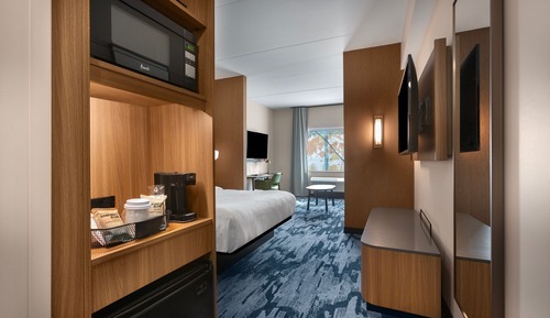 Suite, 1 King Bed (Mobility Accessible, Tub)