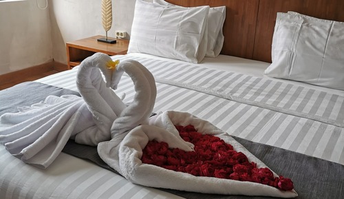 Junior Suite, 2 Bedrooms, Pool View