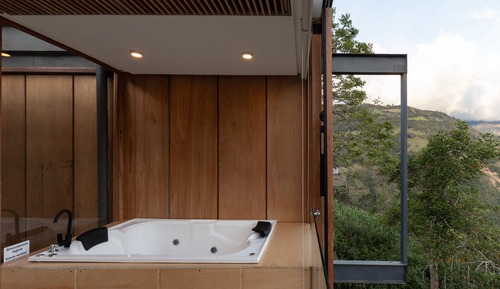 Luxury Suite