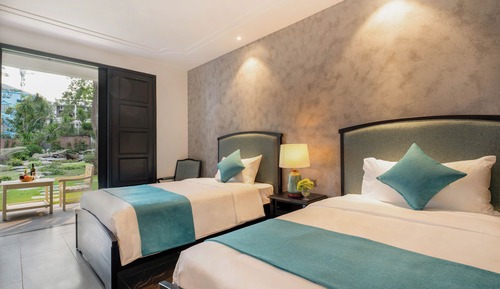 Deluxe Room, Multiple Beds, Garden View