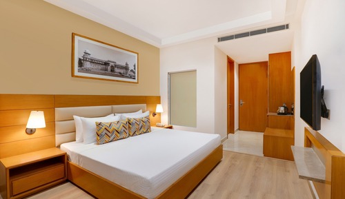 Deluxe Double or Twin Room